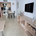 Costa Beach, Pool And Parking Apartmán