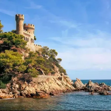 Apartment Costa Beach, Pool And Parking Lloret de Mar