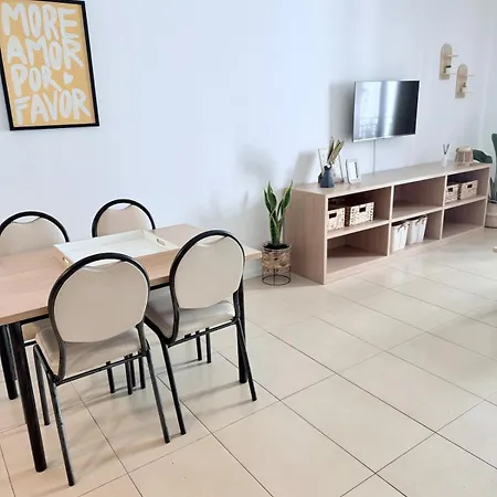 Costa Beach, Pool And Parking Apartment